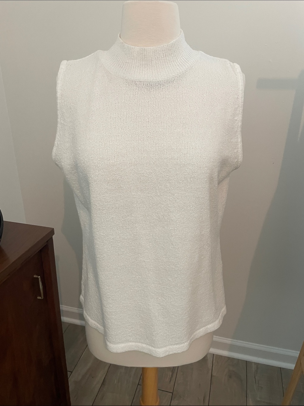 Carolyn Taylor Cream Sleeveless Mock Neck Knit Top